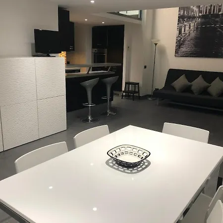 Loft In Old Town Near Termini Station And Appartement *