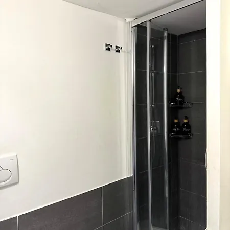 Loft In Old Town Near Termini Station And Appartement Rome