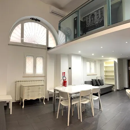 Loft In Old Town Near Termini Station And Appartement